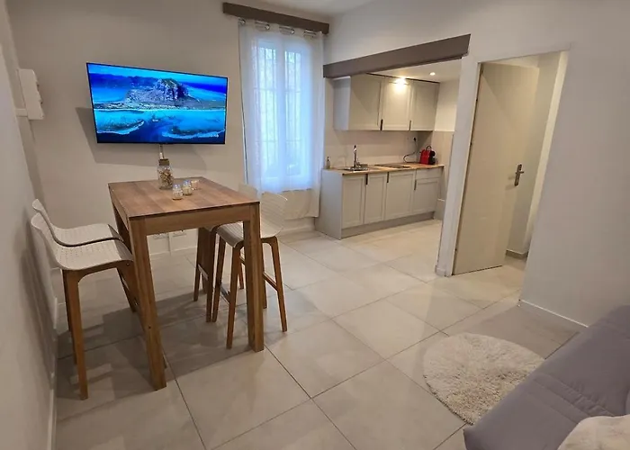 Proche Des Arenes Διαμέρισμα Νιμ